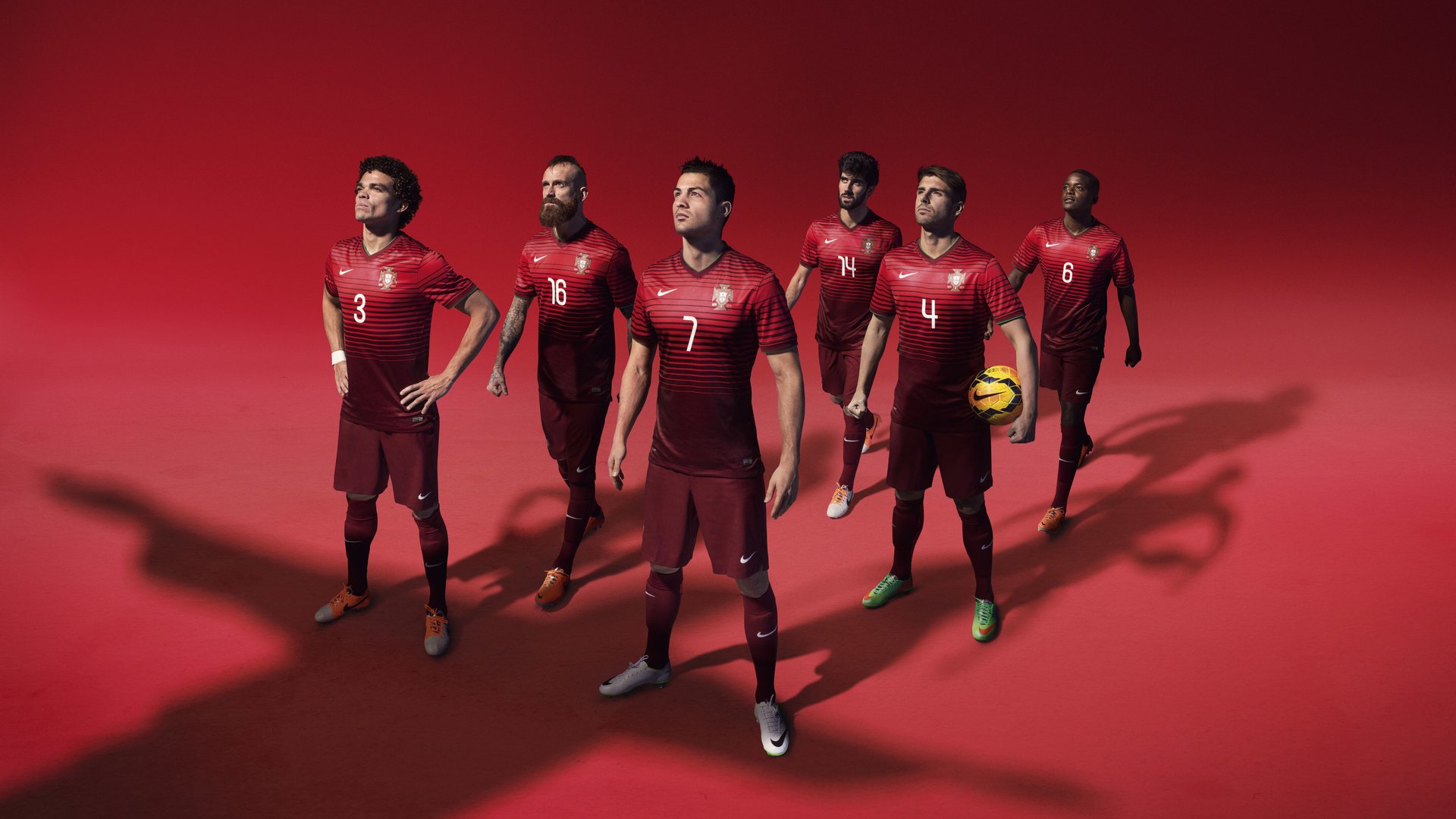 开云官网-当国王逆转快船，利拉德却在欧冠半决赛接管比赛，体育叙事中的错位美学