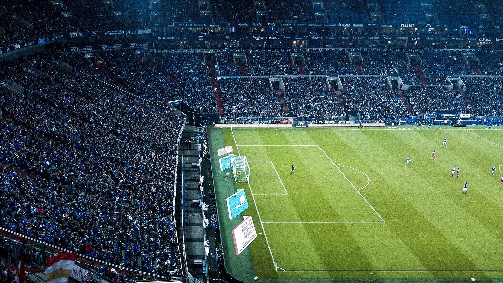 突尼斯横扫拉齐奥，F1揭幕战，一场超越赛道的文明对话